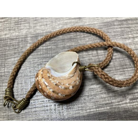 Artisan Real Sea Ocean Shell Rope Pendant Beach Necklace 15.5” - Picture 10 of 11